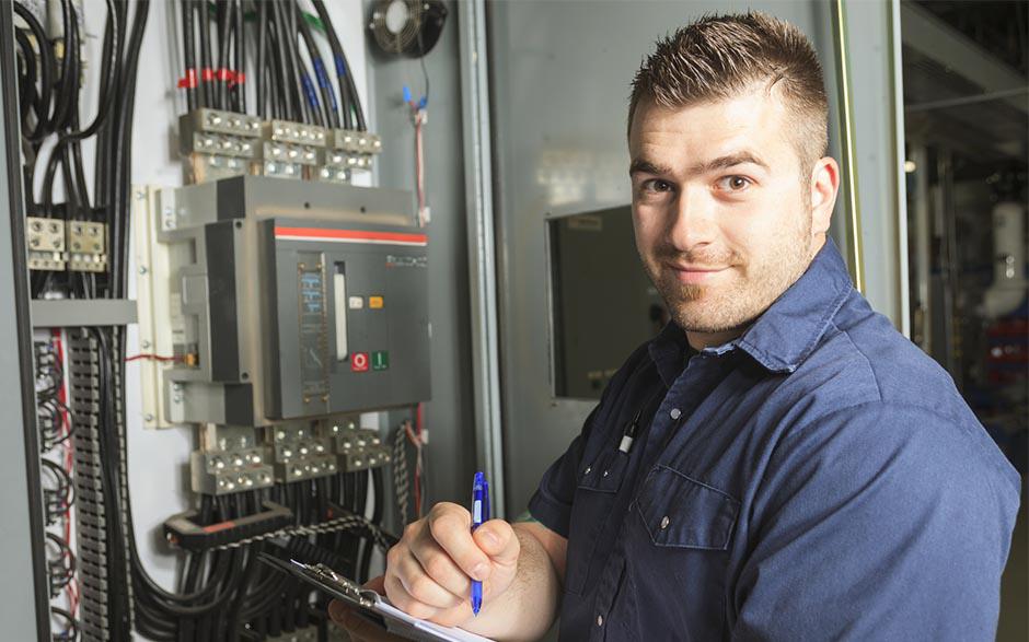 je recherche un électricien Issou
